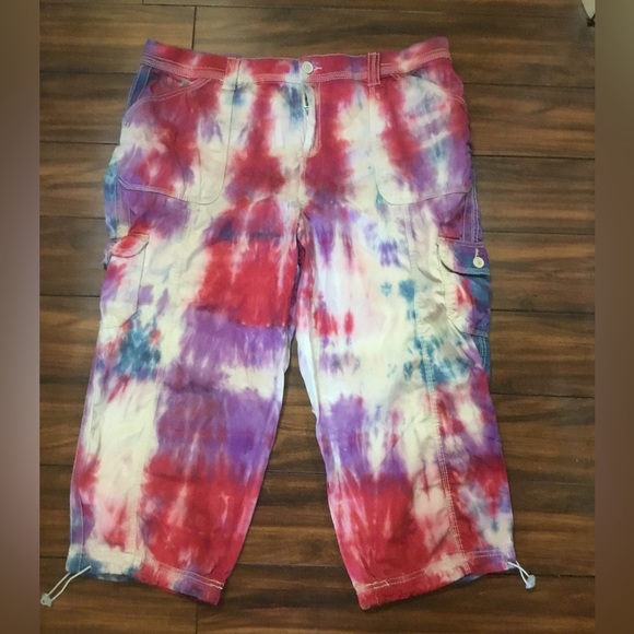 Upcycled tie dye capris - Picture 1 of 6